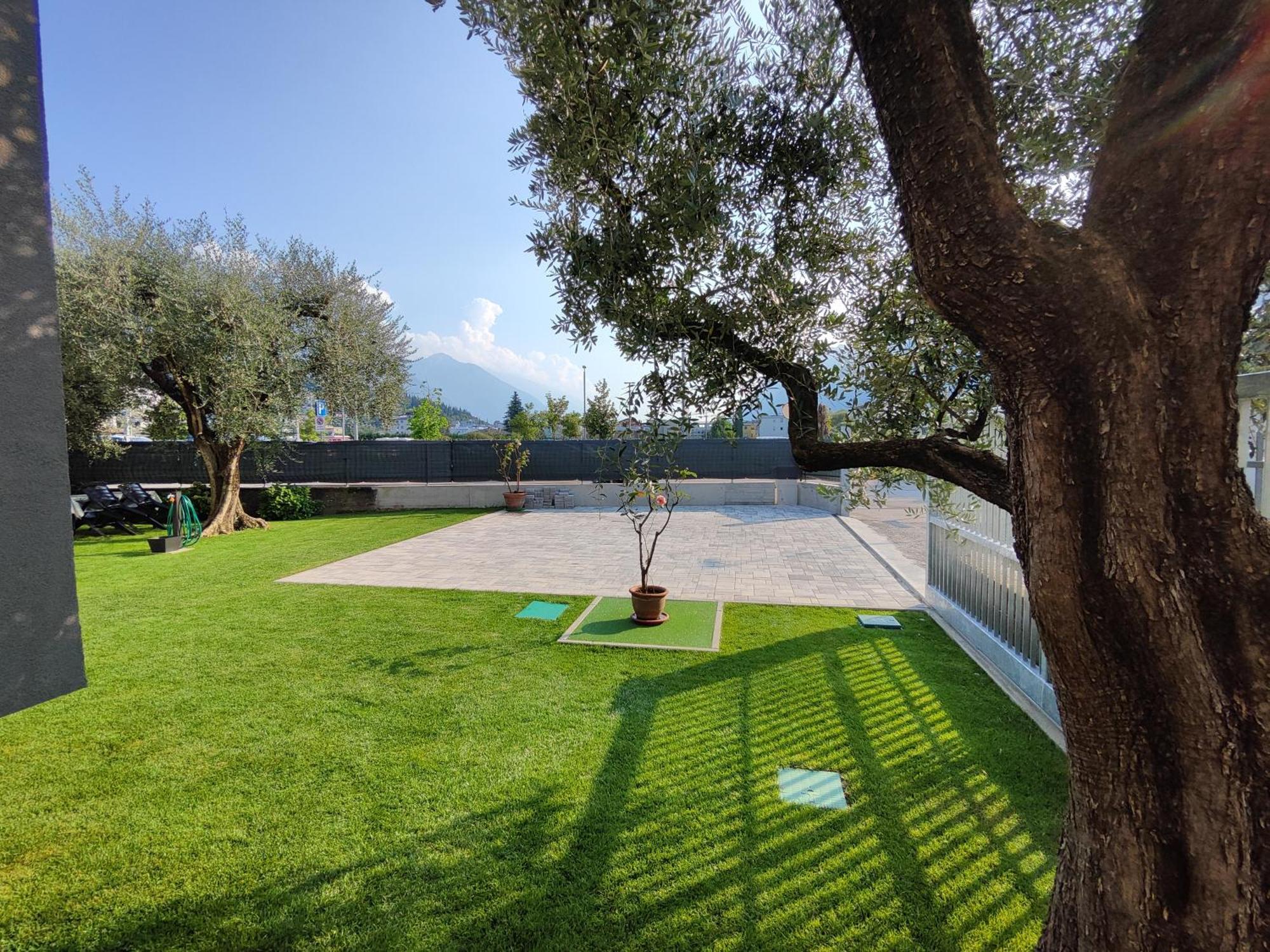 Oasi Degli Ulivi Appartement Riva del Garda Buitenkant foto